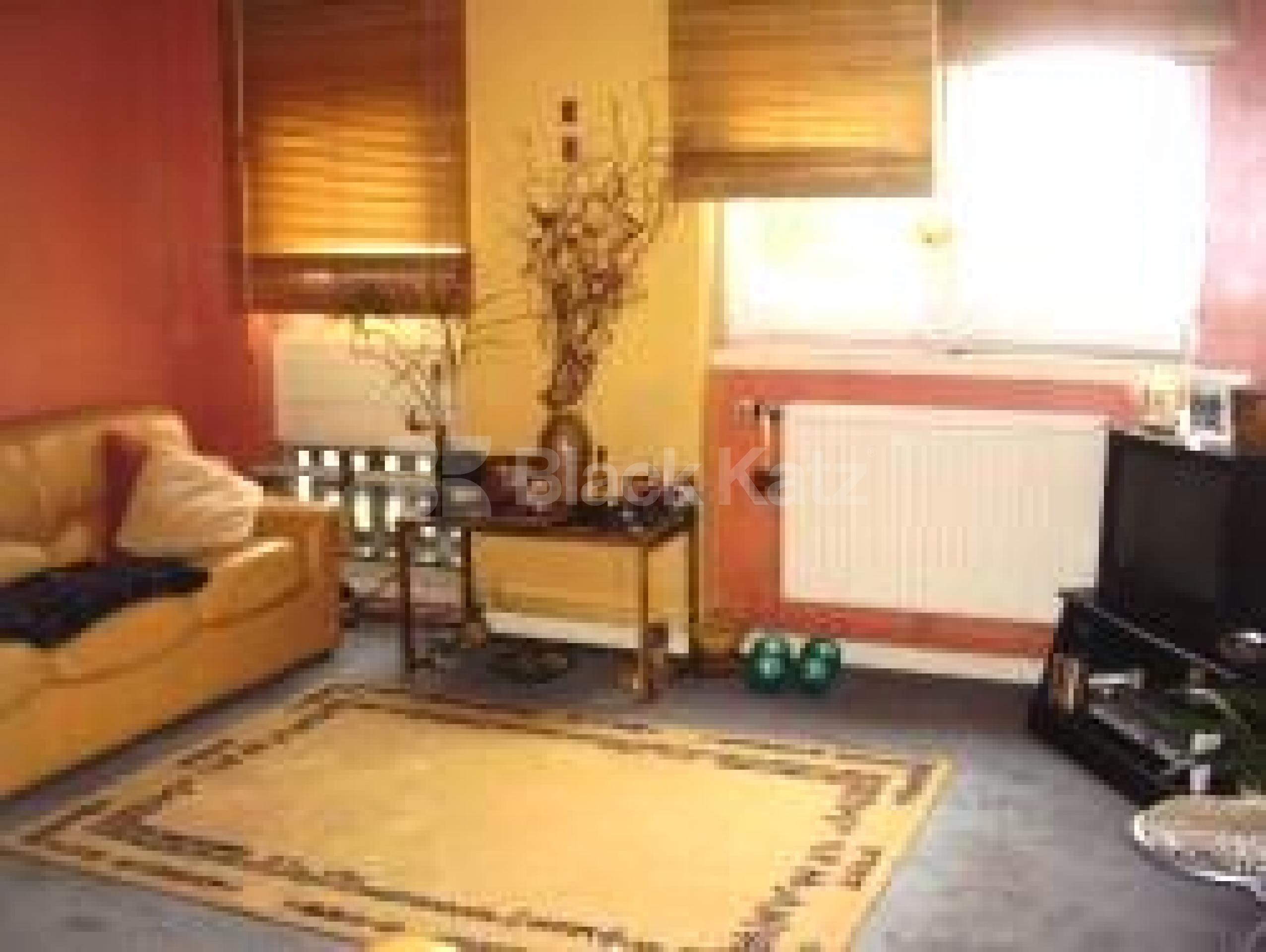 			NEW INSTRUCTION GREAT FOR SHARERS, 1 Bedroom, 1 bath, 1 reception Flat			 Penton Rise, KINGS CROSS WC1X